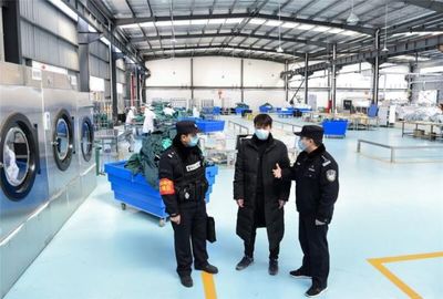 連云港警方全天候護航企業(yè)復(fù)工復(fù)產(chǎn) 信息咨詢服務(wù)